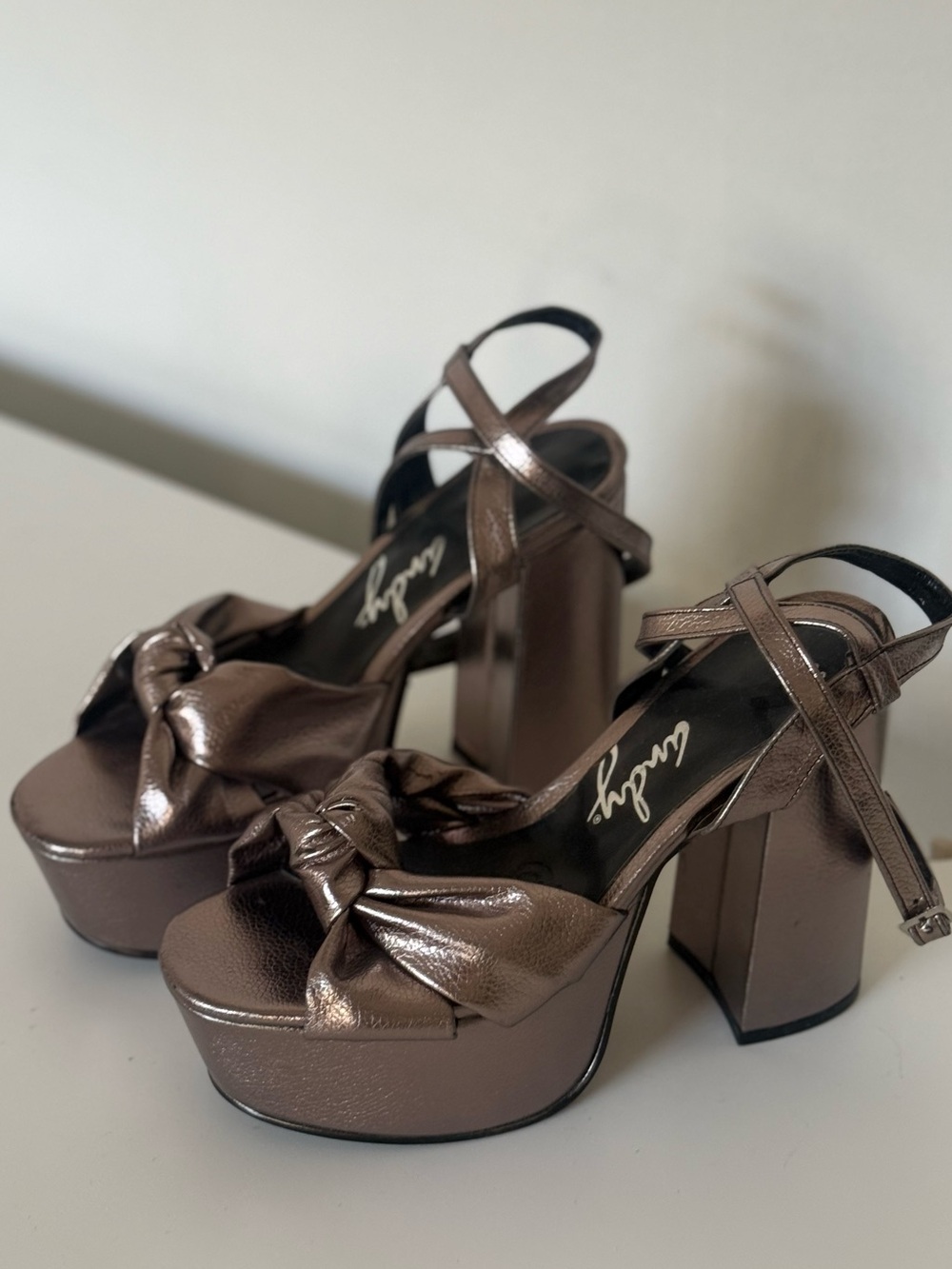 NWOT Woman Size US 8 Platform Knot Chrome Silver Metallic Block Heel Sandals